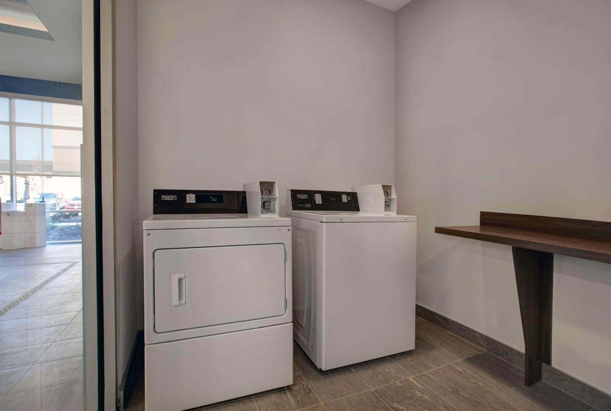 Hampton Inn & Suites By Hilton Waterloo St. Jacobs エクステリア 写真