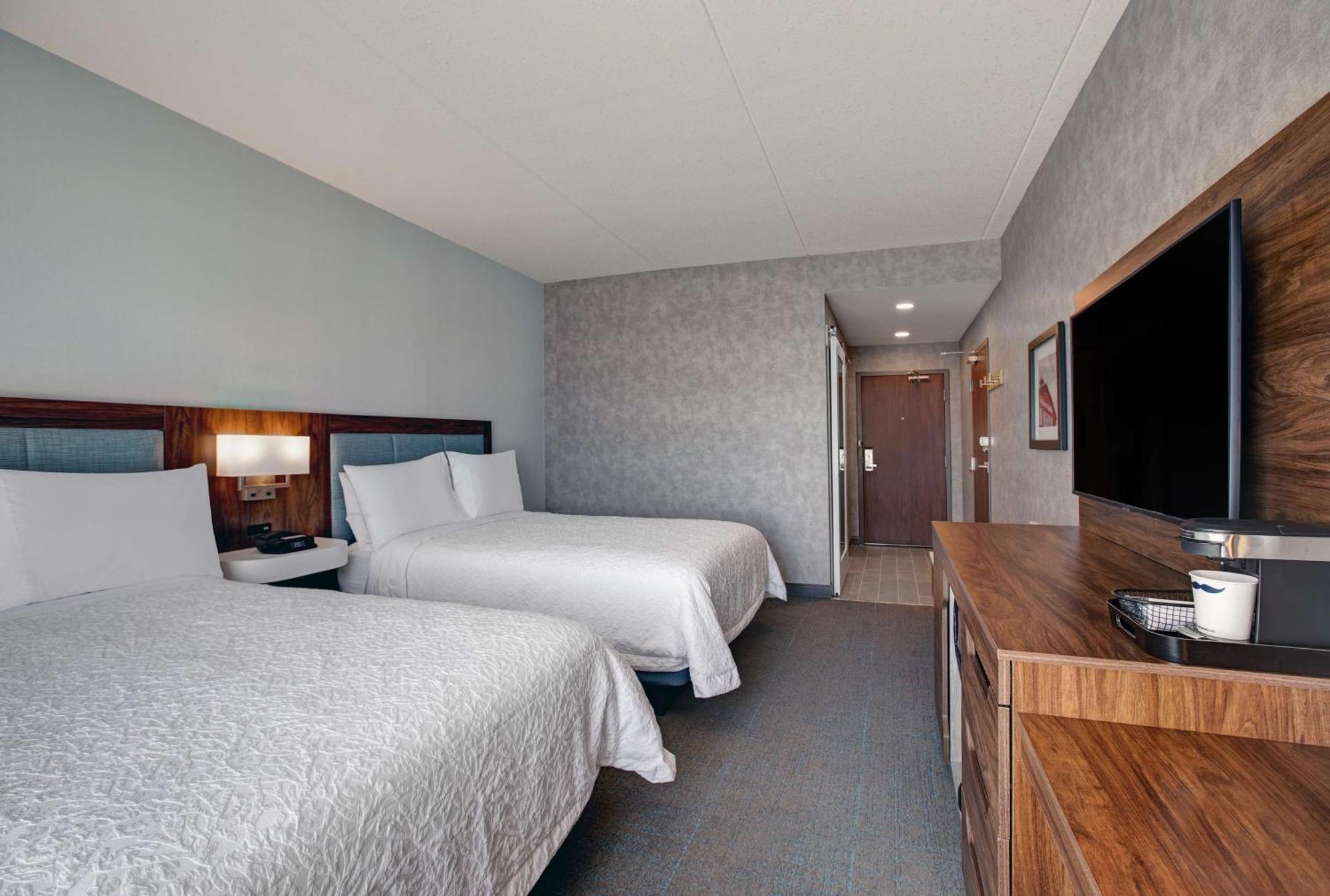 Hampton Inn & Suites By Hilton Waterloo St. Jacobs エクステリア 写真