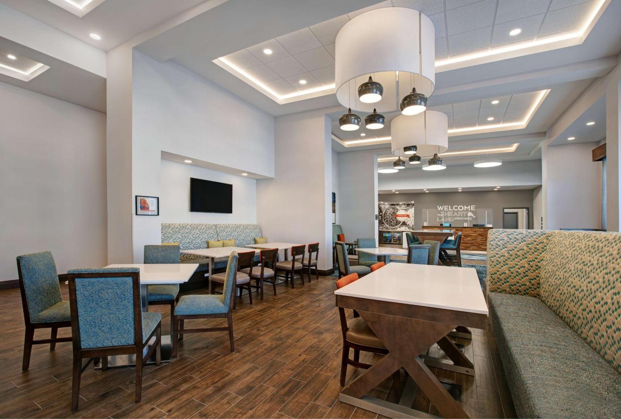 Hampton Inn & Suites By Hilton Waterloo St. Jacobs エクステリア 写真