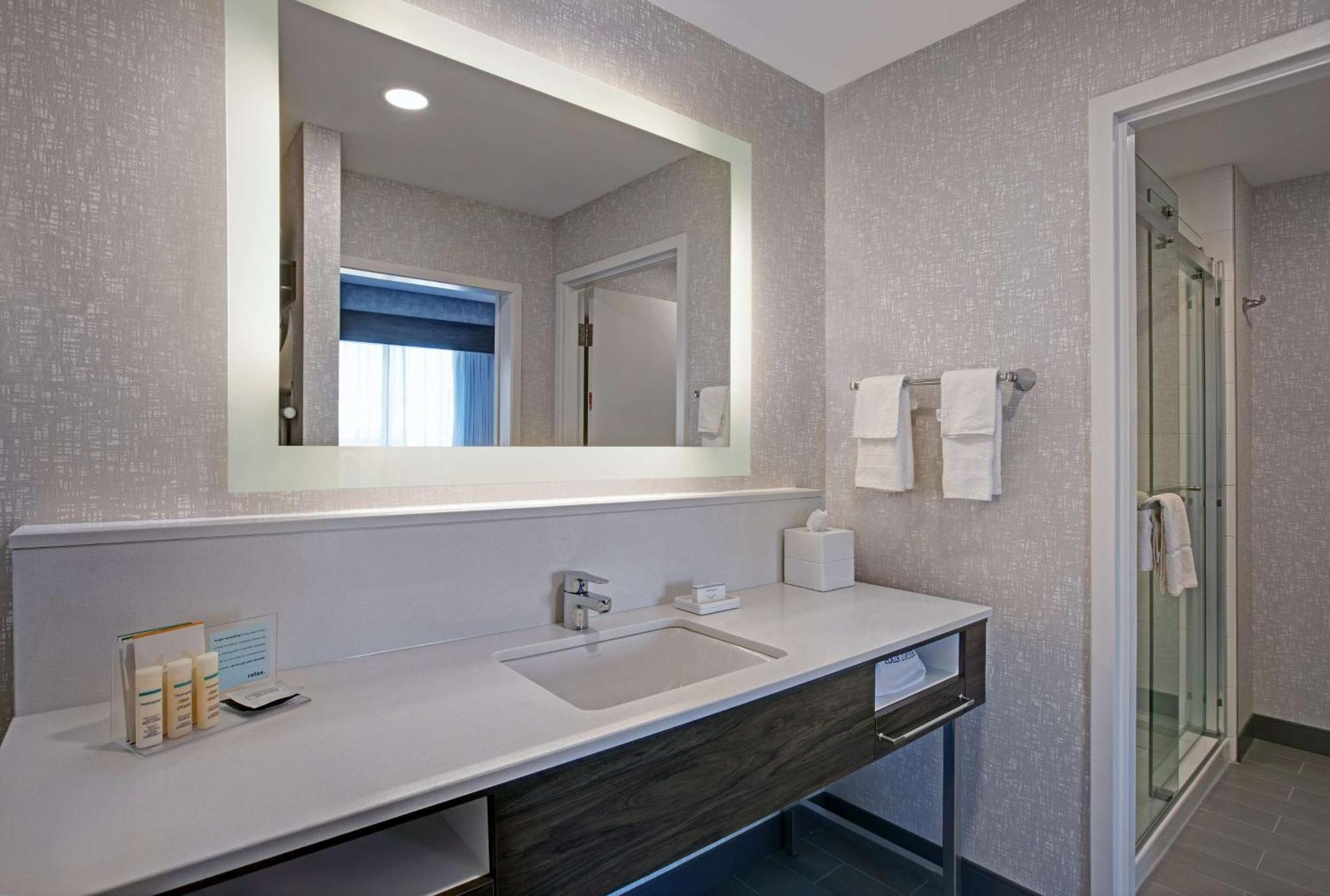 Hampton Inn & Suites By Hilton Waterloo St. Jacobs エクステリア 写真